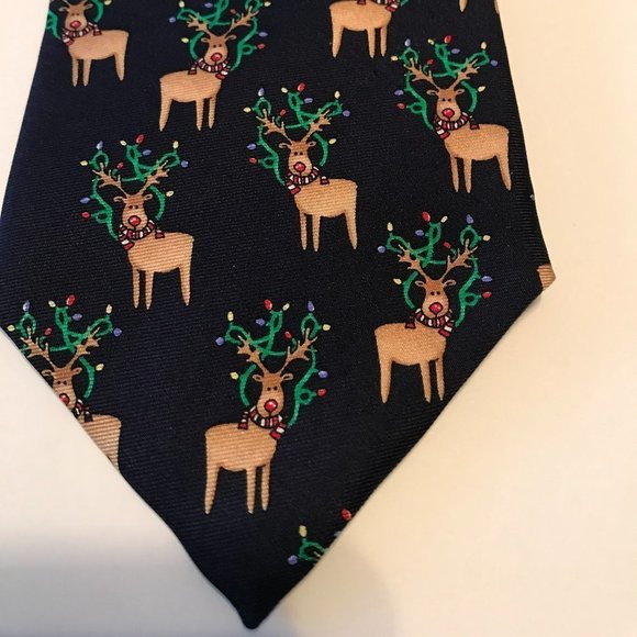 Alynn (Creative American Design) "Merry X-Moose" 100% Silk Tie - Picture 2 of 5